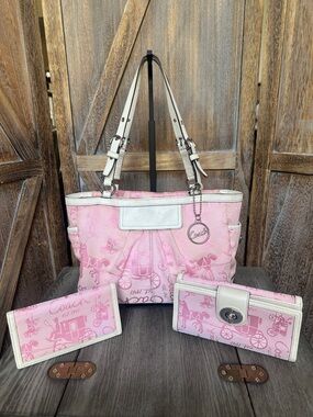 Coach Horse and Carriage Tote with Wallet Light Pink Canvas RARE & HARD TO FIND